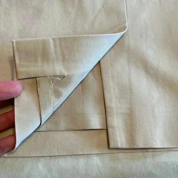 346 Brooks Brothers Stretch Khaki Beige Midi Skirt in Size 14. - Picture 4 of 9